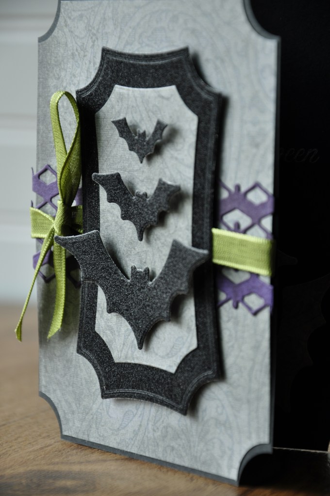 Halloween Cards, stampin up hallows night magic, stampin up heirloom frames
halloween, homemade cards, bat cards, halloween bat cards