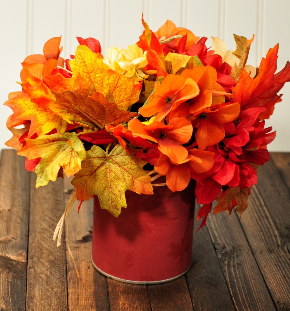 Easy and quick Thanksgiving table decorations, thanksgiving decor, homemade thanksgiving decorations, diy thanksgiving decor, budget decorations, budget, thanksgiving decor