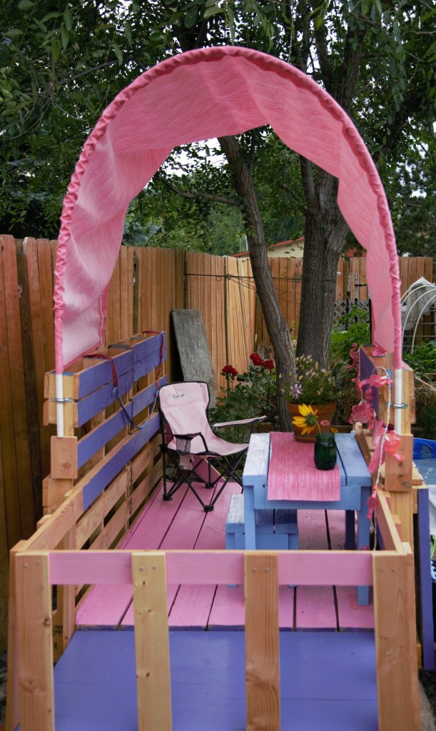 Kids Pallet Playhouse, kids playhouse, pallet playhouse