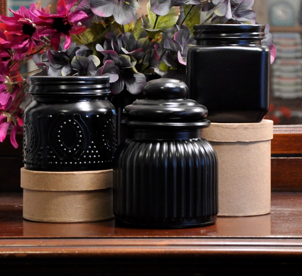 DIY Potion Bottles, potion bottles, halloween decor, diy halloween decor, diy halloween tags, halloween tags, paper halloween tags
