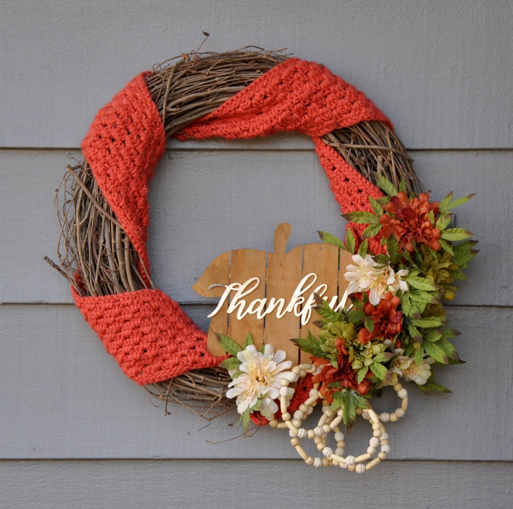 Outdoor Thanksgiving Decor, wood pumpkins, outdoor fall decor, decorating outside for fall, fall wreaths, autumn wreaths, thanksgiving wreaths