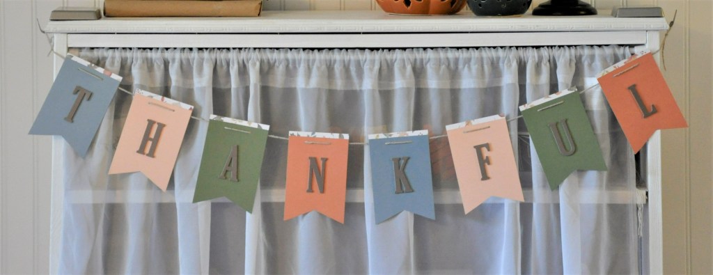 Thankful Banner, thanksgiving decor, thanksgiving paper decorations, thankful banner
