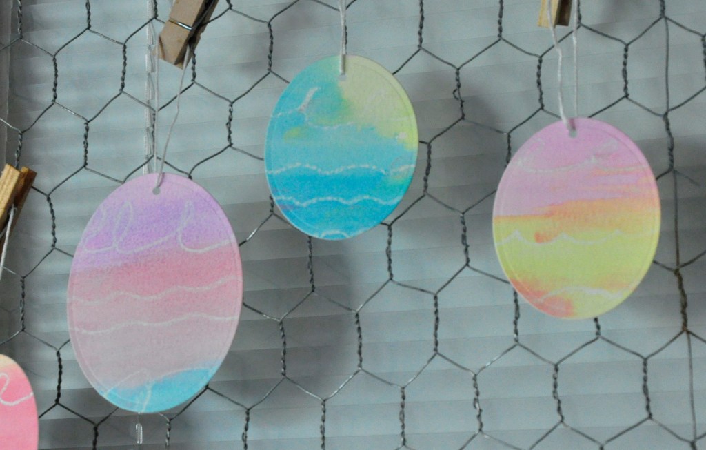 Easy watercolor egg decorations, watercolor eggs, Easter egg decorations