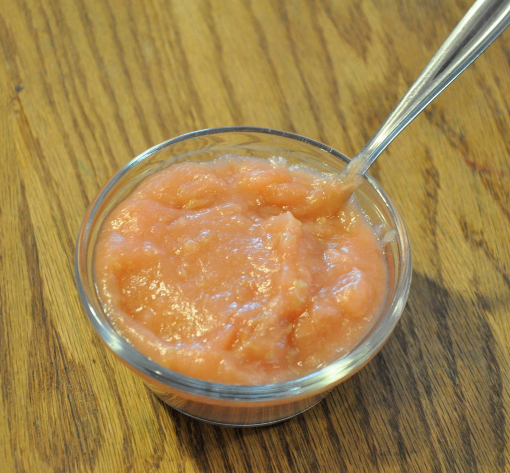 Food Saver Series: Apples, drying apples, drying apple slices, homemade applesauce, homemade apple pie filling, saving apples, Gravenstein apples