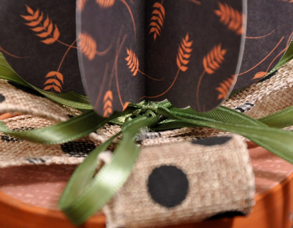 pumpkin topiary, pumpkin card, pumpkin paper topiary, fall card, homemade fall card, 3d pumpkin topiary, stampinup, stampinup autumn greetings, stampinup autumn essentials parklane paper, recollections dies, ranger letter it stamps thank you, ranger stamps